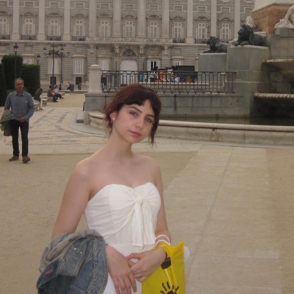 Meet your Posher, Valentina